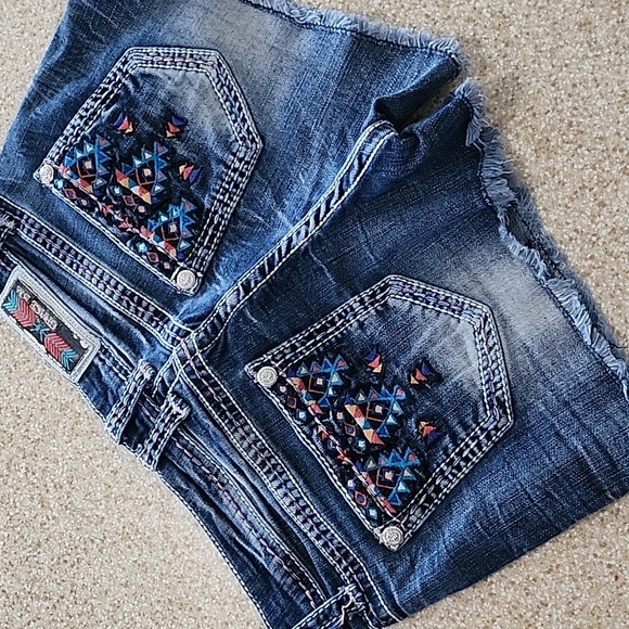 Grace in LA Southwest Fray Hem Shorts Size 27 - Picture 3 of 10